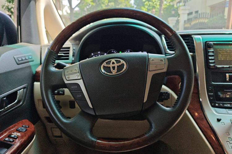 Used Toyota Alphard 2011 3.5L Luxury Edition