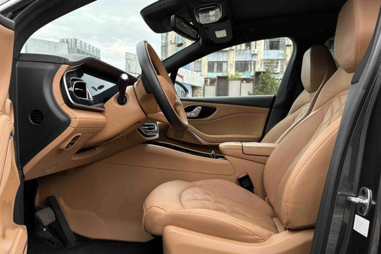 Used Rising R7 2023 Rear-Drive Screen King Edition