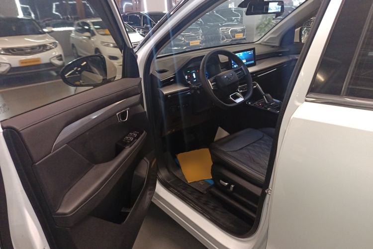 Used Wuling Asta 2022 2.0L DHT Electric-Speed Version