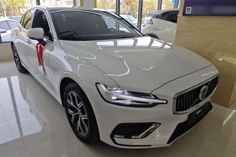 Used Volvo S60 2025 B4 Zhiyi Luxury Edition