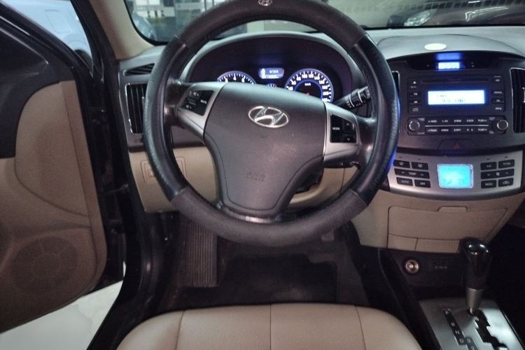 Used Hyundai Celesta 2011 1.6L Automatic Luxury Version Steering Wheel