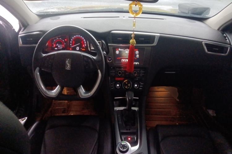 Used DS 6 2016 1.6T Luxury Edition THP160