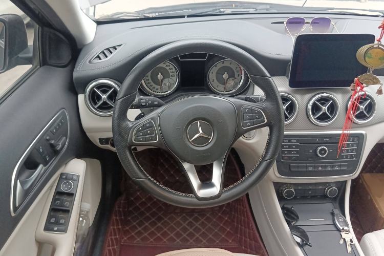 Used Mercedes-Benz GLA 2016 GLA 200 Fashion Model
