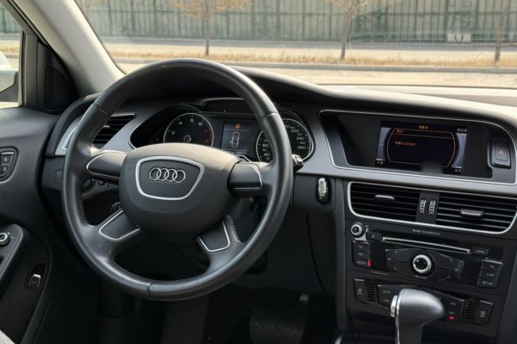 Used Audi A4L 2016 30 TFSI Collector's Edition Automatic Comfort Model