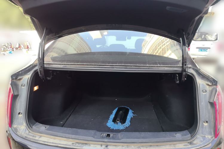 Used Hongqi E-QM5 2023 Base Travel Edition
