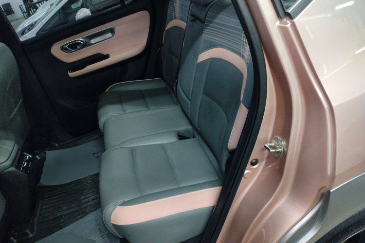 Used AION Y 2022 Plus 70 Tech Edition
