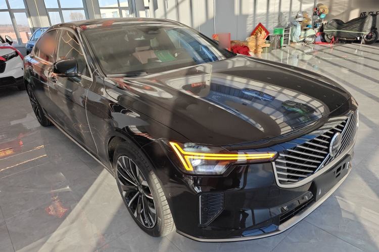 Used Volvo S90 2026 B5 Zhiyuan Luxury Edition
