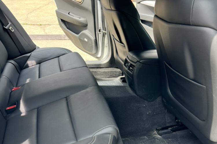 Used Cadillac ATS-L 2017 28T Tech Edition Interior 2