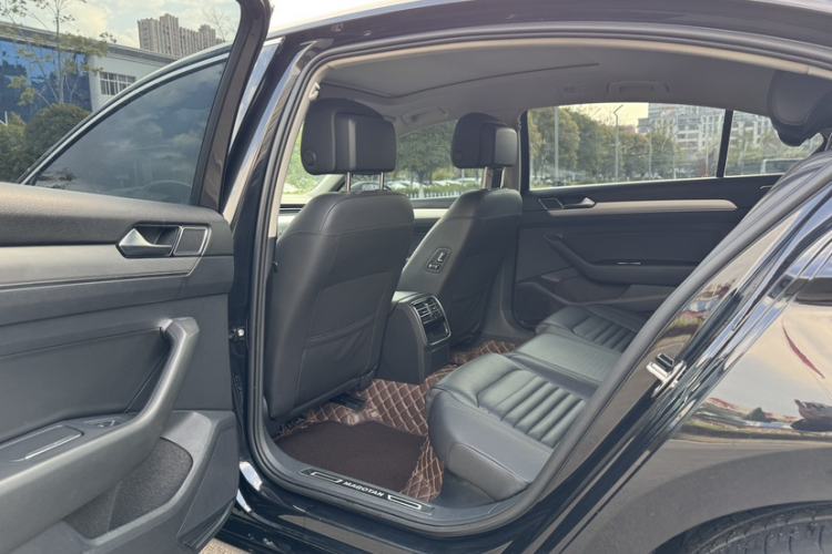 Used Volkswagen Magotan 2019 330TSI DSG Leading Model China VI Standard
