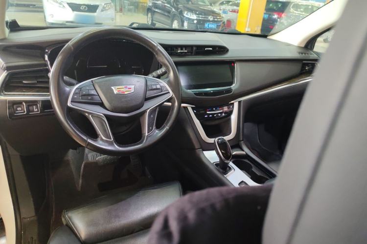 Used Cadillac XT5 2016 28T Four-Wheel Drive Luxury Model
