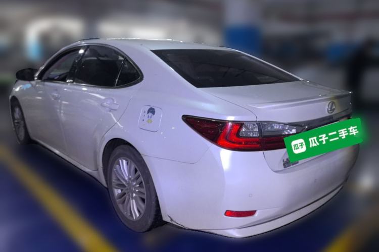 Used Lexus ES 2015 200 Elite Edition Rear Left 45 Deg