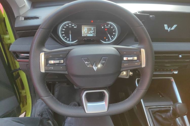 Used Wuling Alvez 2022 1.5L Manual Comfort Version Steering Wheel