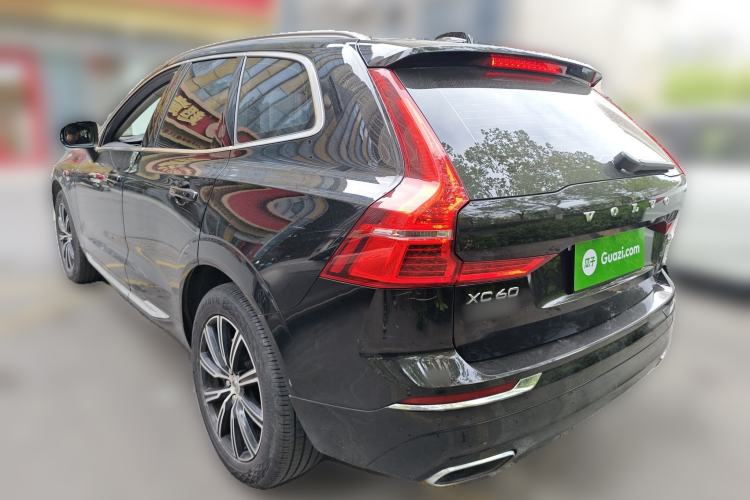 Used Volvo XC60 2018 T5 4x4 Zhiya Luxury Edition Rear Left 45 Deg