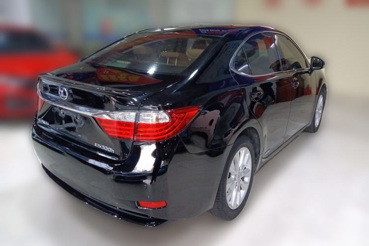 Used Lexus ES 2013 300h Elite Edition