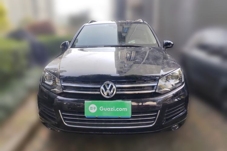 Used Volkswagen Touareg 2011 3.0 TSI High-End Version Front