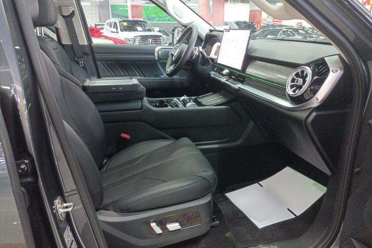 Used Tank 400 New Energy 2026 Model—Hi4-T Smart Enjoyment Version Right Front Seat