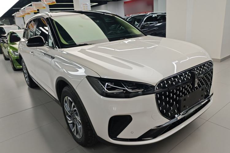 Used Lincoln Corsair 2023 2.0T Two-Wheel Drive Luxury Edition Exterior 1