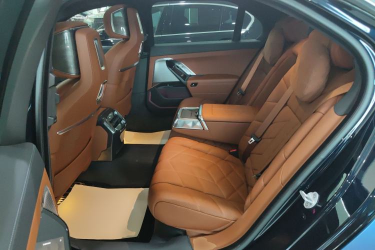 Used BMW i7 2023 eDrive50L Prestige M Sport Package
