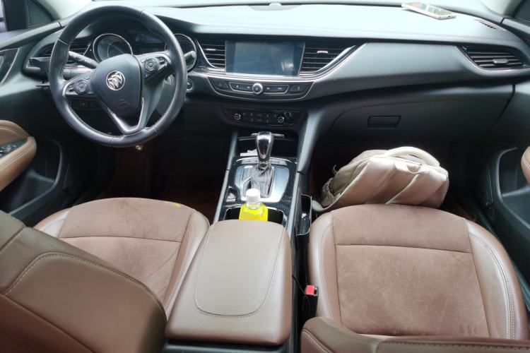 Used Buick Regal 2019 20T Elite Version China VI Standard Center Console