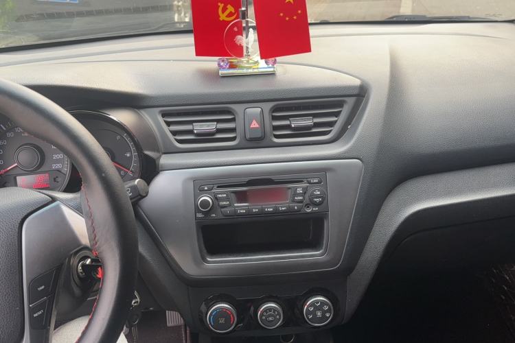 Used Kia K2 2015 Sedan 1.4L Automatic GLS Audio And AC Panel