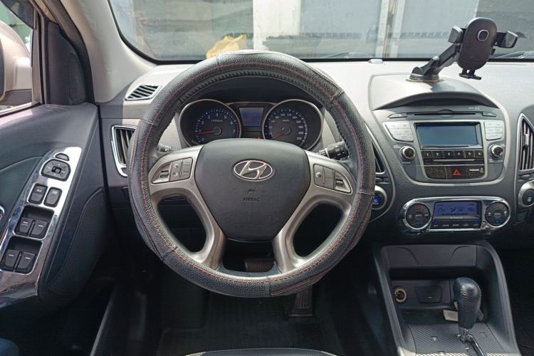 Used Hyundai ix35 2010 2.0L Automatic Two-Wheel Drive Elite Edition GLS Steering Wheel