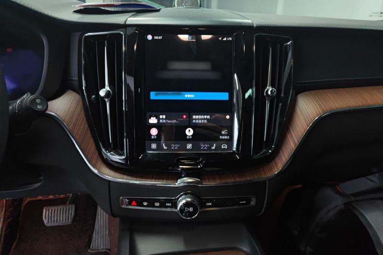 Used Volvo XC60 2024 B5 4x4 Smart Luxury Edition
