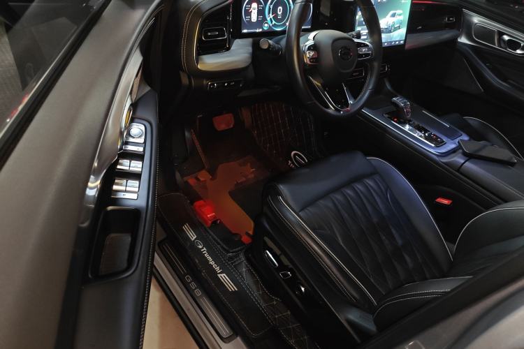 Used GAC Trumpchi GS8 2022 Flagship Series 2.0 TGDI Four-Wheel Drive Luxury Smart Connectivity Version (6 Seats) Driver Seat