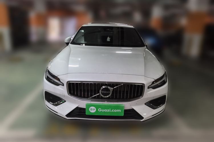 Used Volvo S60 2025 B4 Zhiyi Luxury Edition
