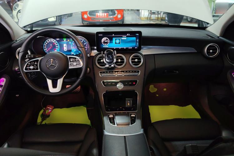 Used Mercedes-Benz C-Class 2020 Restyled C 260 L Sport Edition Center Console