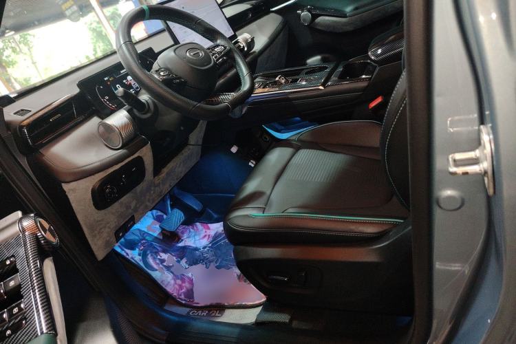 Used GAC Trumpchi EMKOO 2022 2.0 ATK TwinStar Pro Edition Left Front Seat