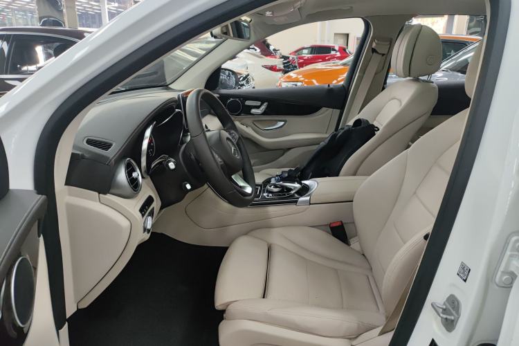 Used Mercedes-Benz GLC 2016 GLC 260 4MATIC Luxury Model Left Front Seat