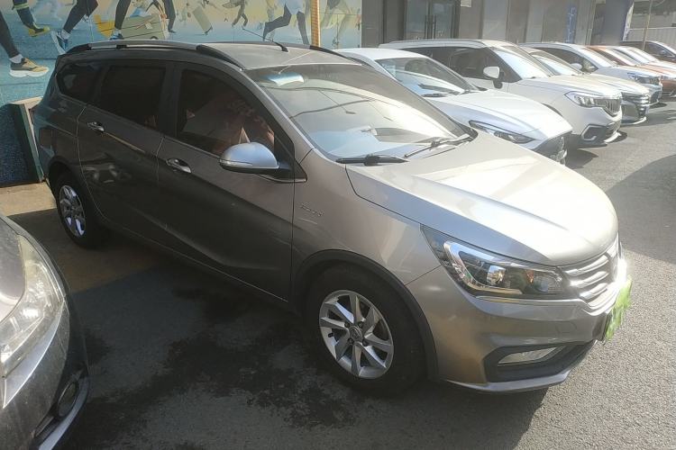 Used Baojun 310W 2017 1.5L Manual Fashion Model China V
