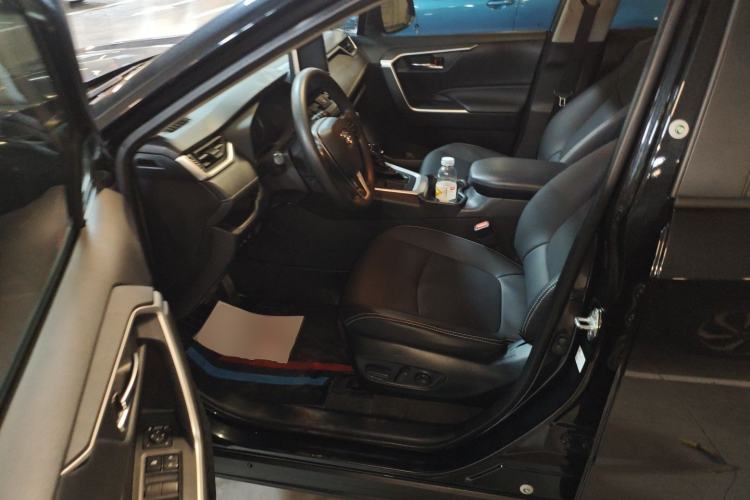 Used Toyota RAV4 2022 2.0L CVT Two-Wheel Drive Fashion Edition
