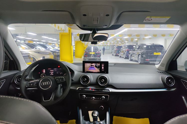 Used Audi Q2L e-tron 2019 Q2L e-tron Pure Electric Smart Enjoyment Model Center Console