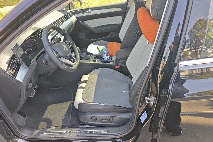 Used Volkswagen Magotan 2025 Revised Version Zhongxiang Edition 330TSI DSG Luxury Trim Left Front Seat