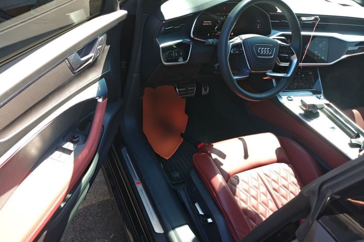 Used Audi A7L 2025 45 TFSI quattro Black Warrior Edition Driver Seat