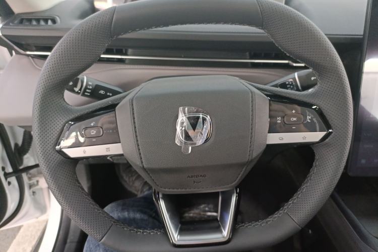 Used CHANGAN Eado PHEV 2025 Smart New Blue Whale 145KM Battleship Edition Steering Wheel