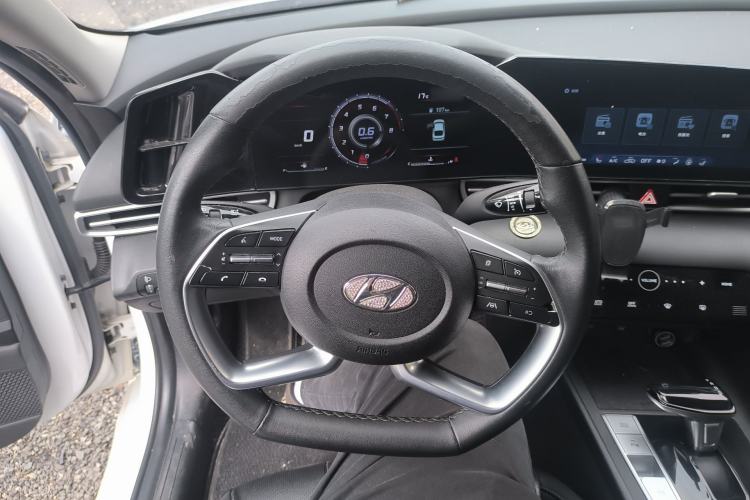 Used Hyundai Elantra 2021 1.5L CVT LUX Prestige Edition