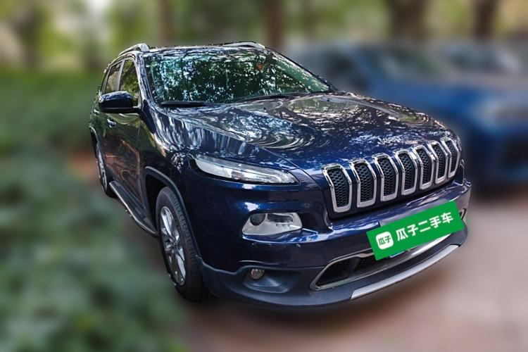 Used Jeep Cherokee 2017 2.0L Superior Edition
