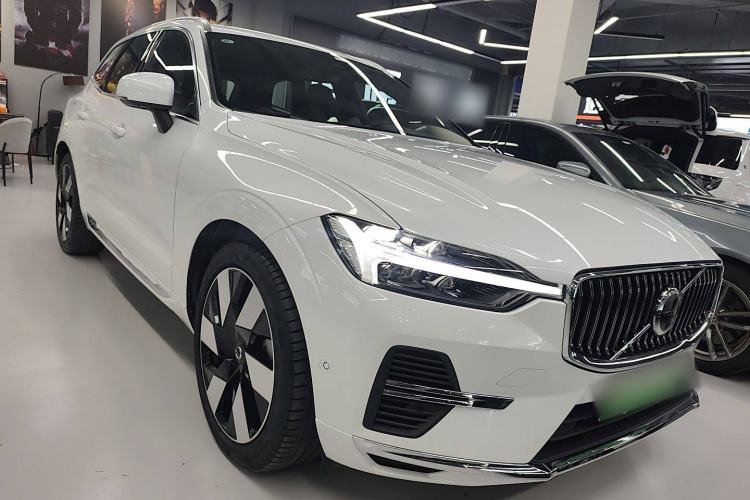 Used Volvo XC60 New Energy 2025 Plug-in Hybrid Long-Range All-Wheel Drive Smart Luxury Edition
