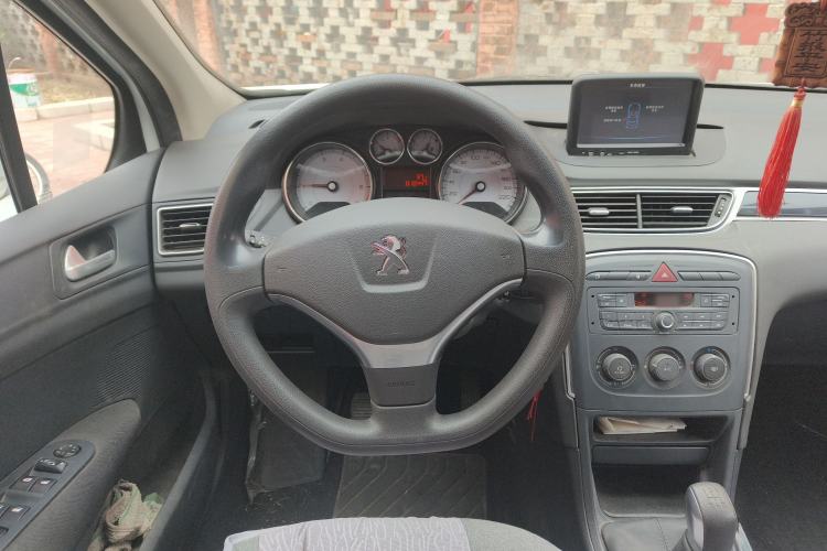 Used Peugeot 308 2014 Enjoy Edition Classic 1.6L Manual YouShang Model
