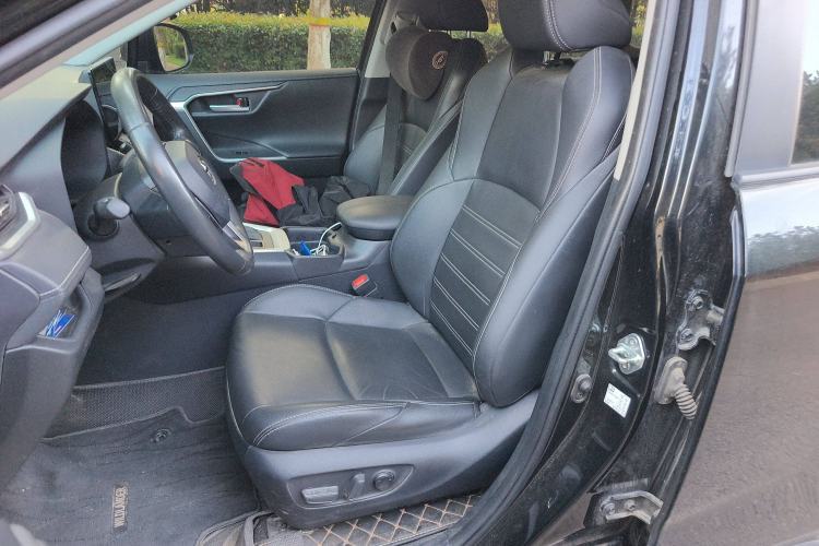 Used Toyota Wildlander 2023 2.0L CVT Two-Wheel Drive Luxury PLUS Edition Left Front Seat