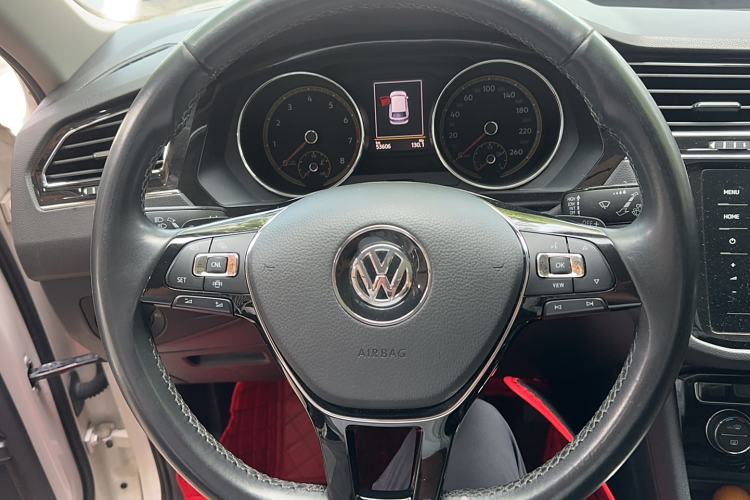 Used Volkswagen Tiguan L 2019 Revised Version 280TSI Automatic Two-Wheel Drive Panoramic Comfort Edition China VI Standard