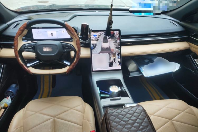 Used Geely Galaxy L6 2024 125km PLUS Dragon Edition
