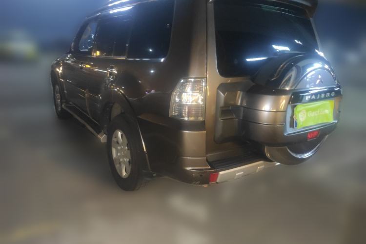 Used Mitsubishi Pajero 2016 3.0L Automatic Luxury Version China V Standard