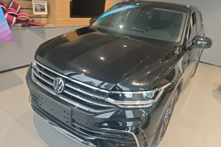 Used Volkswagen Tiguan L 2025 Model Outstanding Version 330TSI Automatic Two-Wheel Drive R-Line Longyao Edition