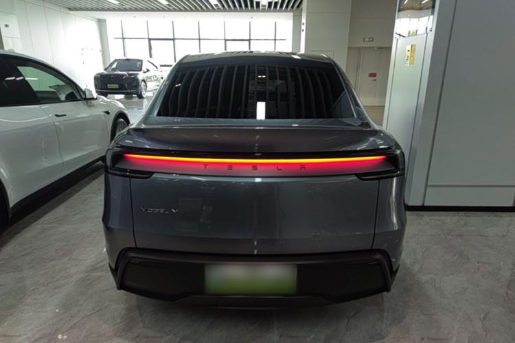 Used Tesla Model Y 2025 Long-Range All-Wheel-Drive Version Rear