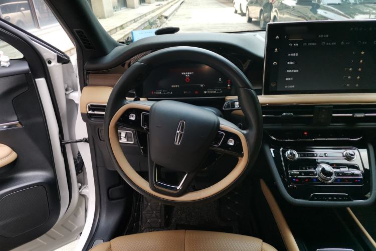 Used Lincoln Corsair 2022 2.0T Two-Wheel Drive Luxury Edition Steering Wheel