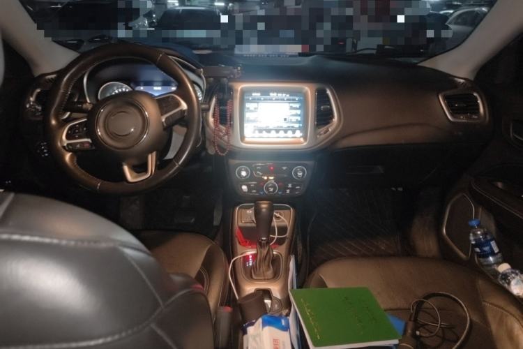 Used Jeep Compass 2017 200T Automatic Family Edition Center Console