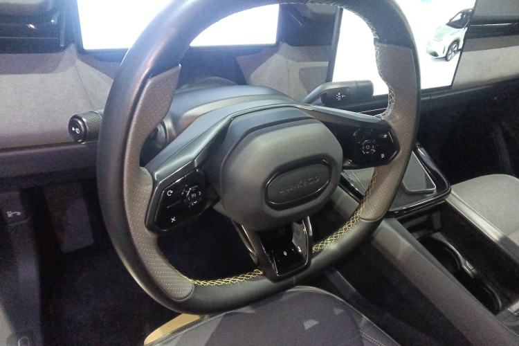 Used Lynk & Co 08 EM-P 2023 220 km Limited-Time Edition